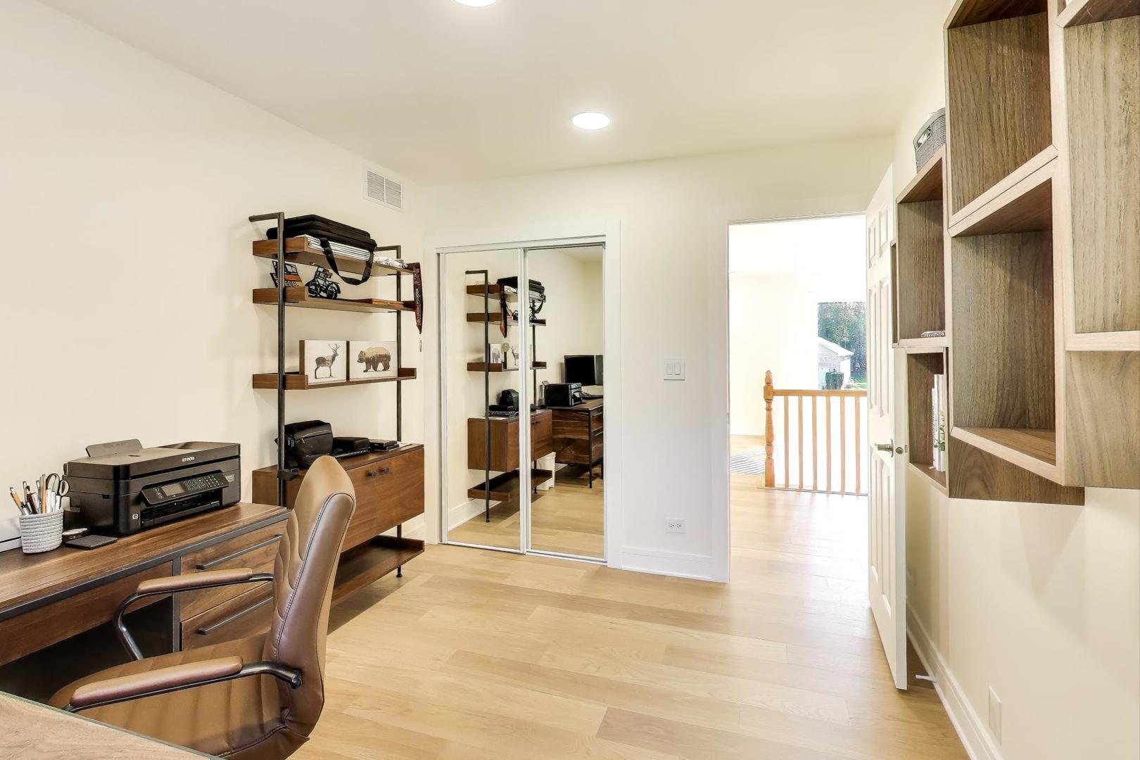 405 Windham Trail, Carpentersville, IL 60110