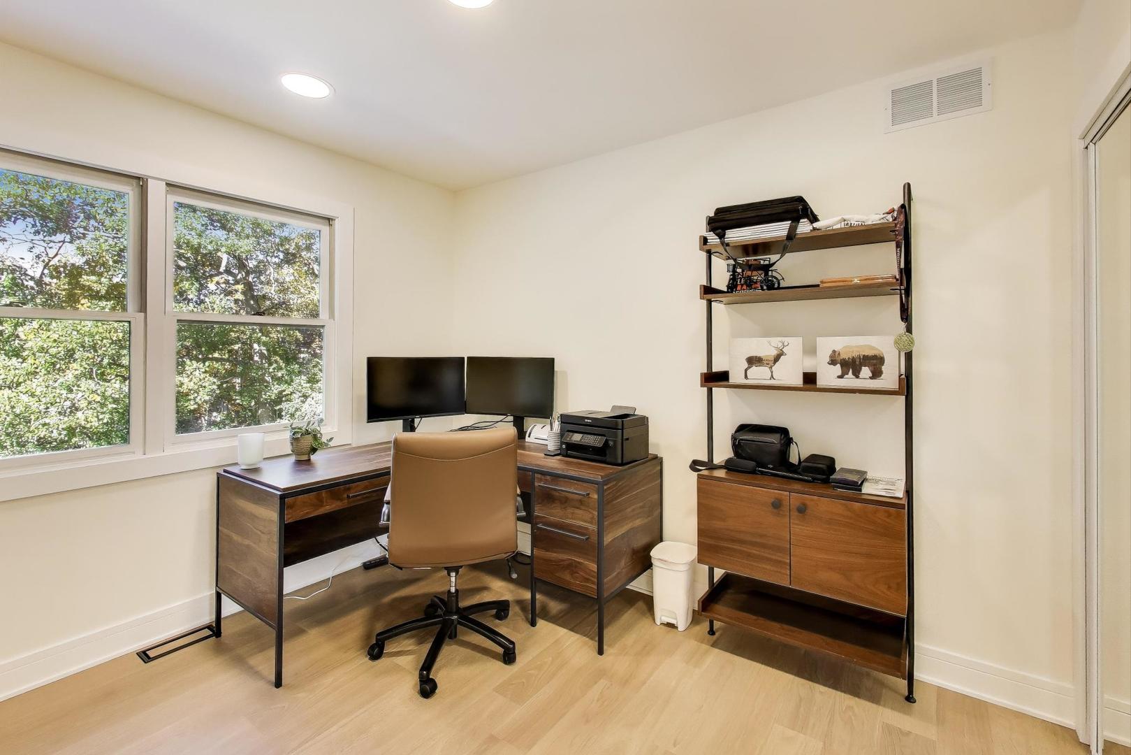 405 Windham Trail, Carpentersville, IL 60110