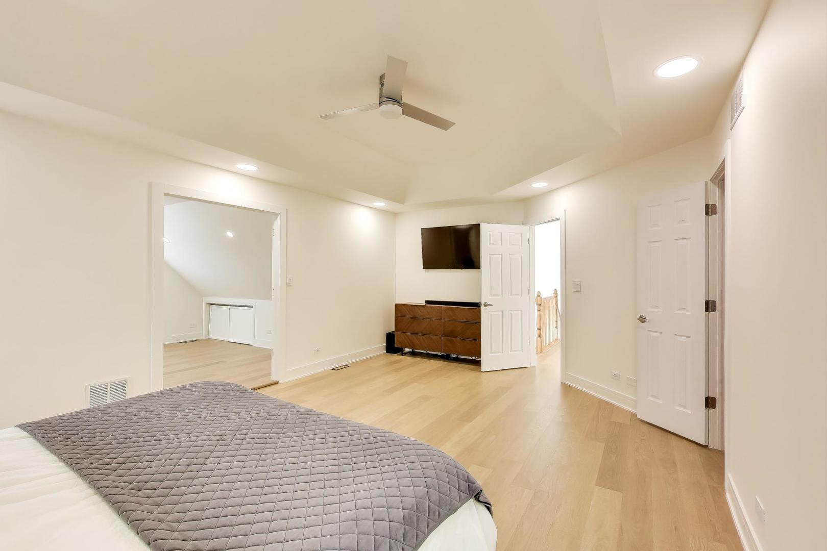 405 Windham Trail, Carpentersville, IL 60110