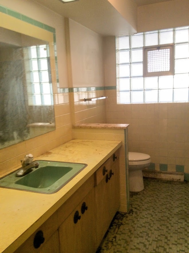 North Riverside, IL 60546