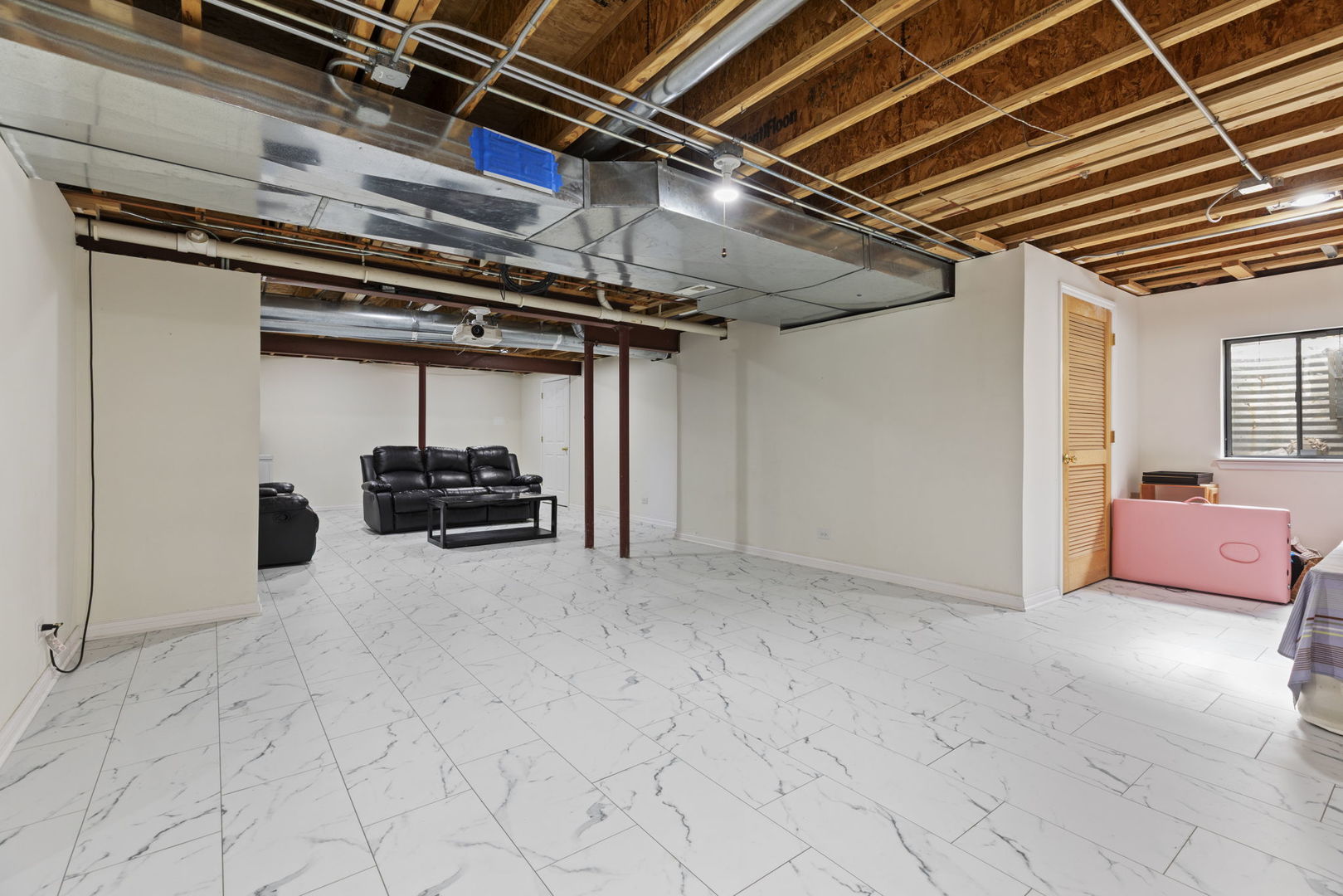 9 Lake Plumleigh Court, Algonquin, IL 60102