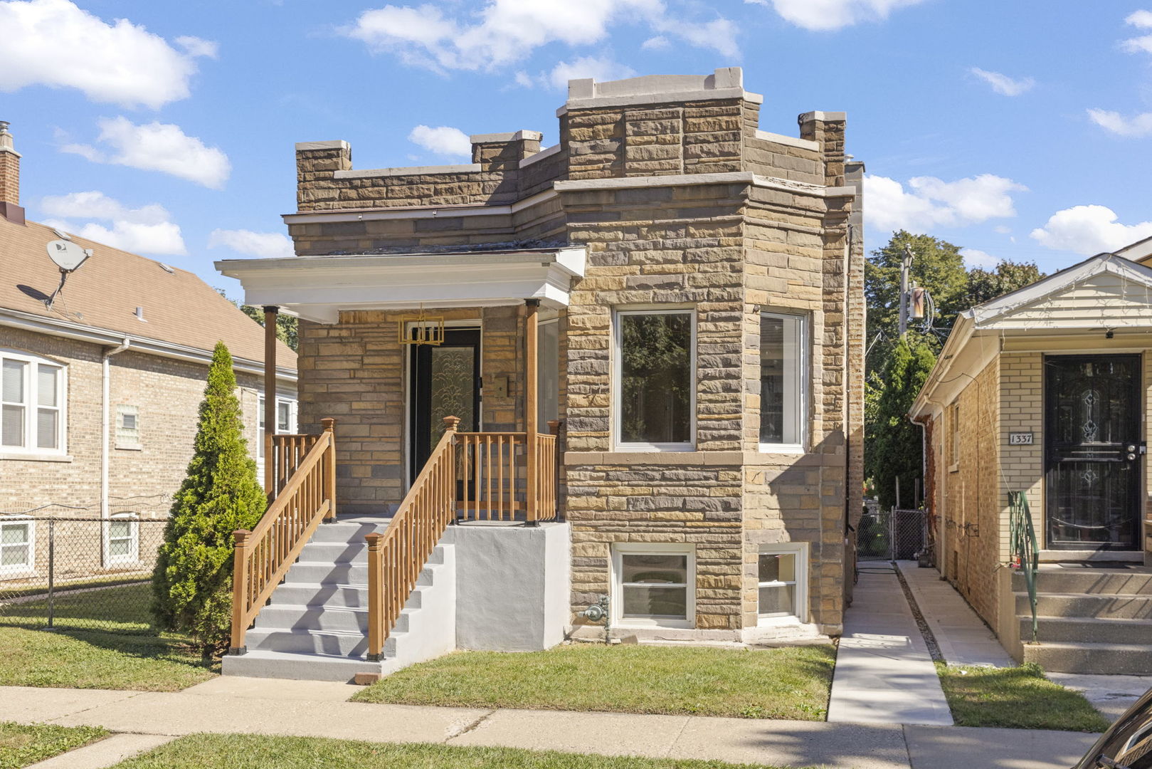 1335 Wesley Avenue, Berwyn, IL 60402