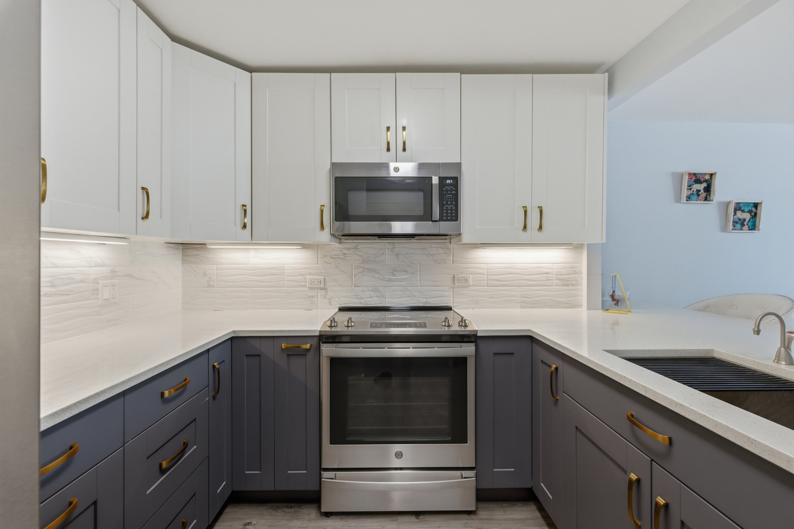 525 W HAWTHORNE Place #1104, Chicago, IL 60657