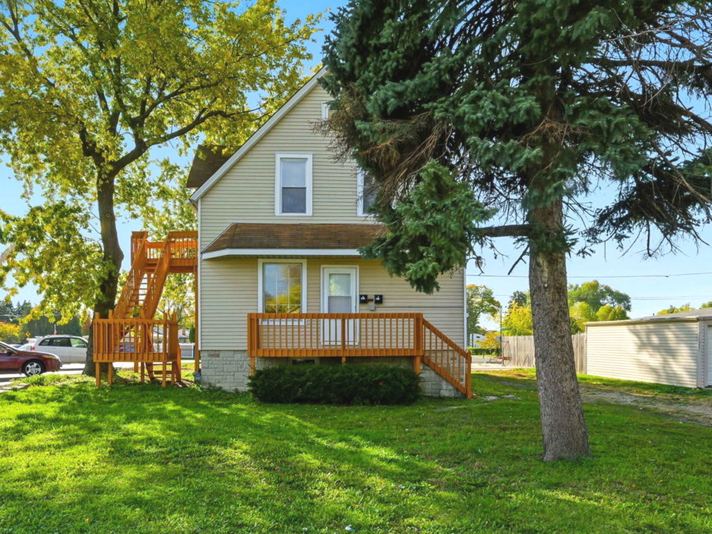 7635 W Foster Avenue, Chicago, IL 60656