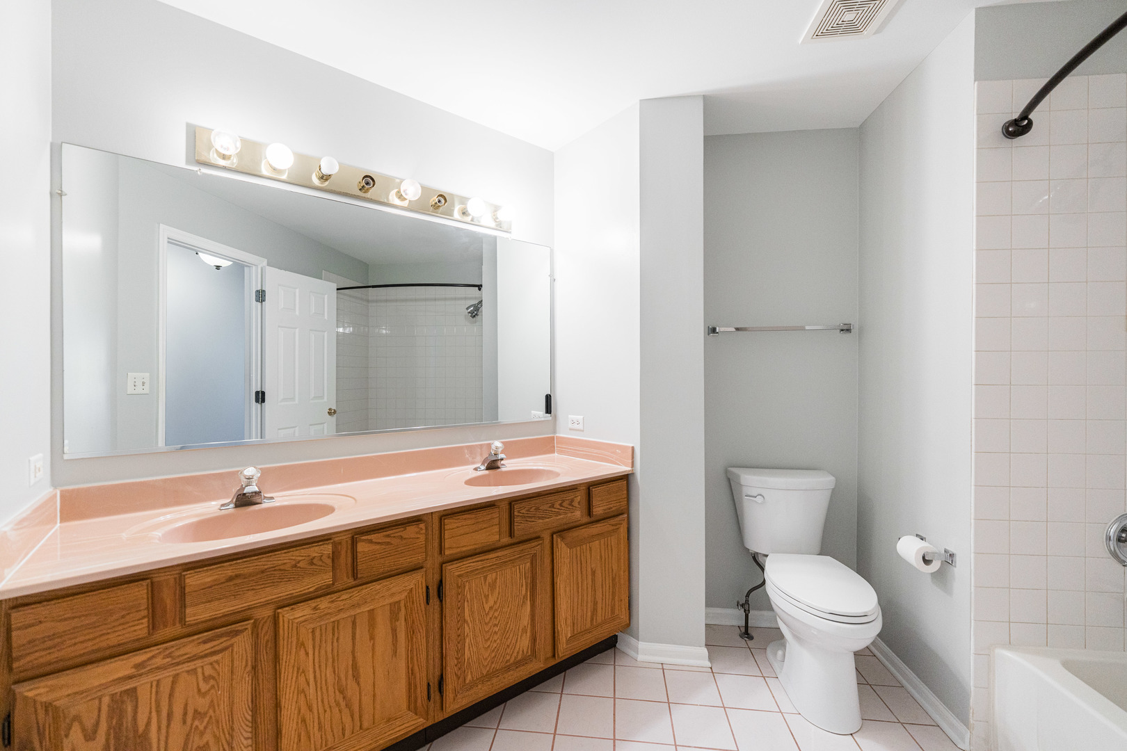 274 Biscayne Street, Bloomingdale, IL 60108