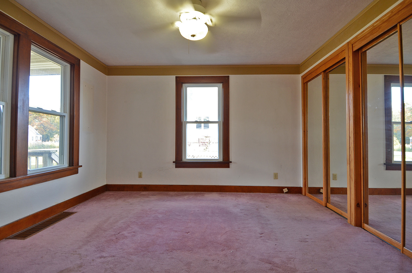 2550 N State Route 23 Highway, Ottawa, IL 61350