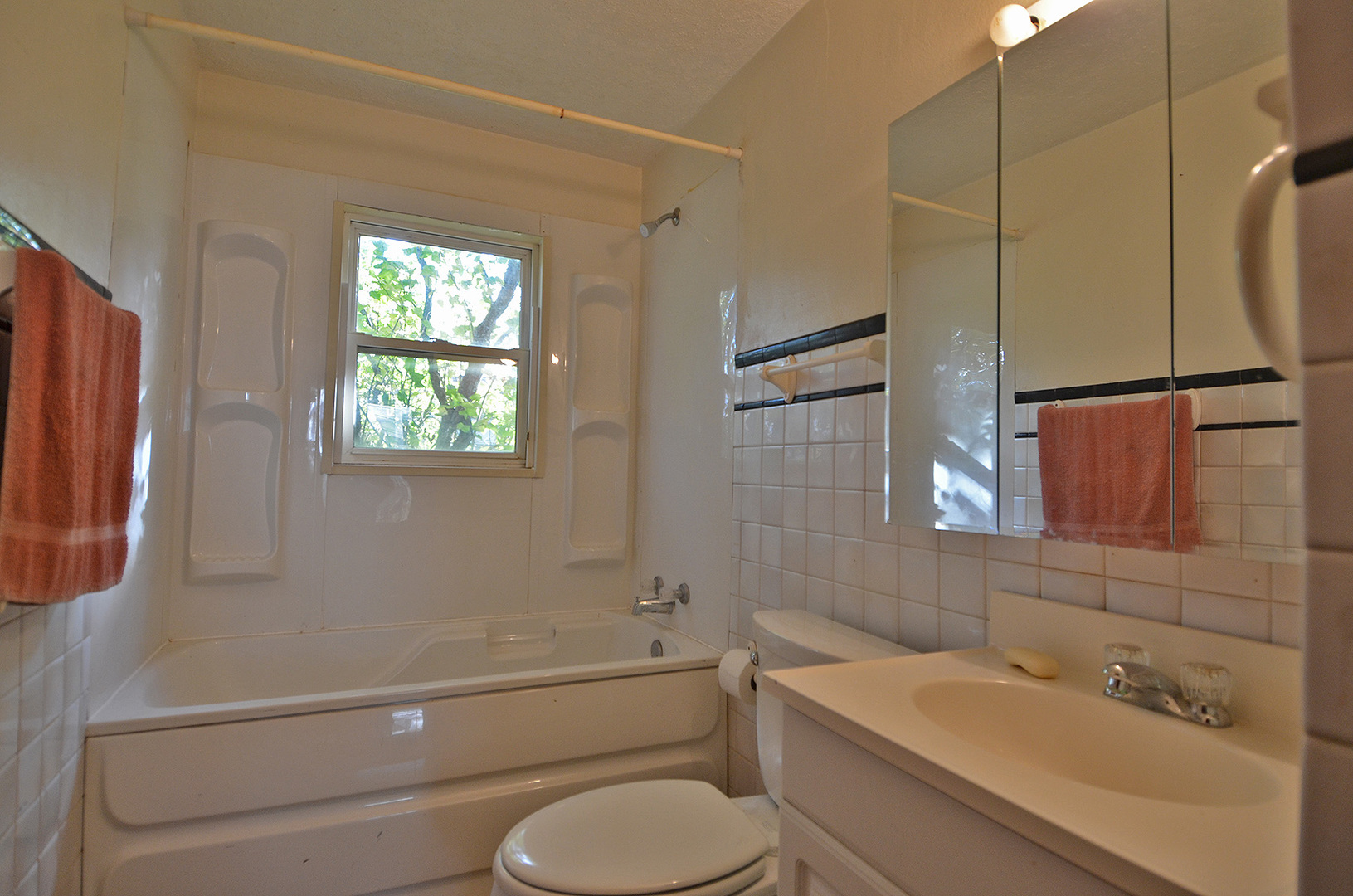 2550 N State Route 23 Highway, Ottawa, IL 61350