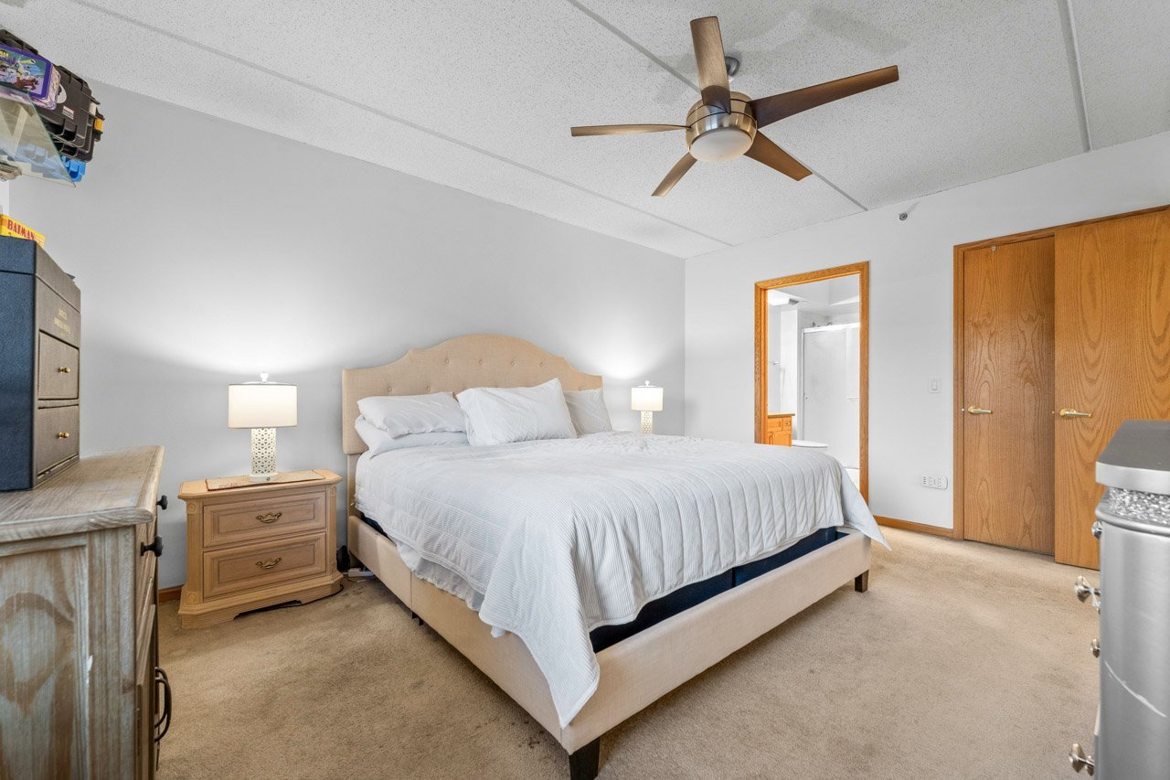 501 Alles Street #302a, Des Plaines, IL 60016