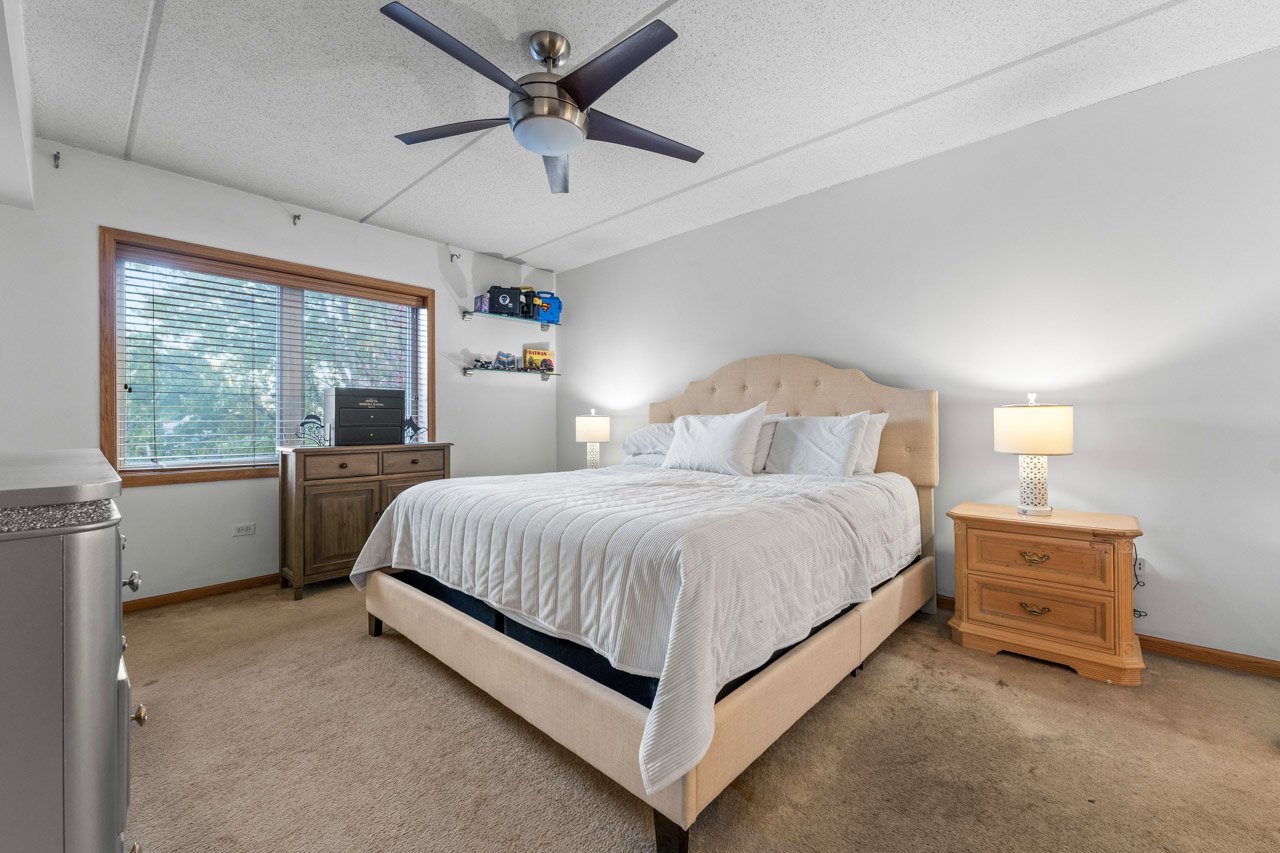 501 Alles Street #302a, Des Plaines, IL 60016