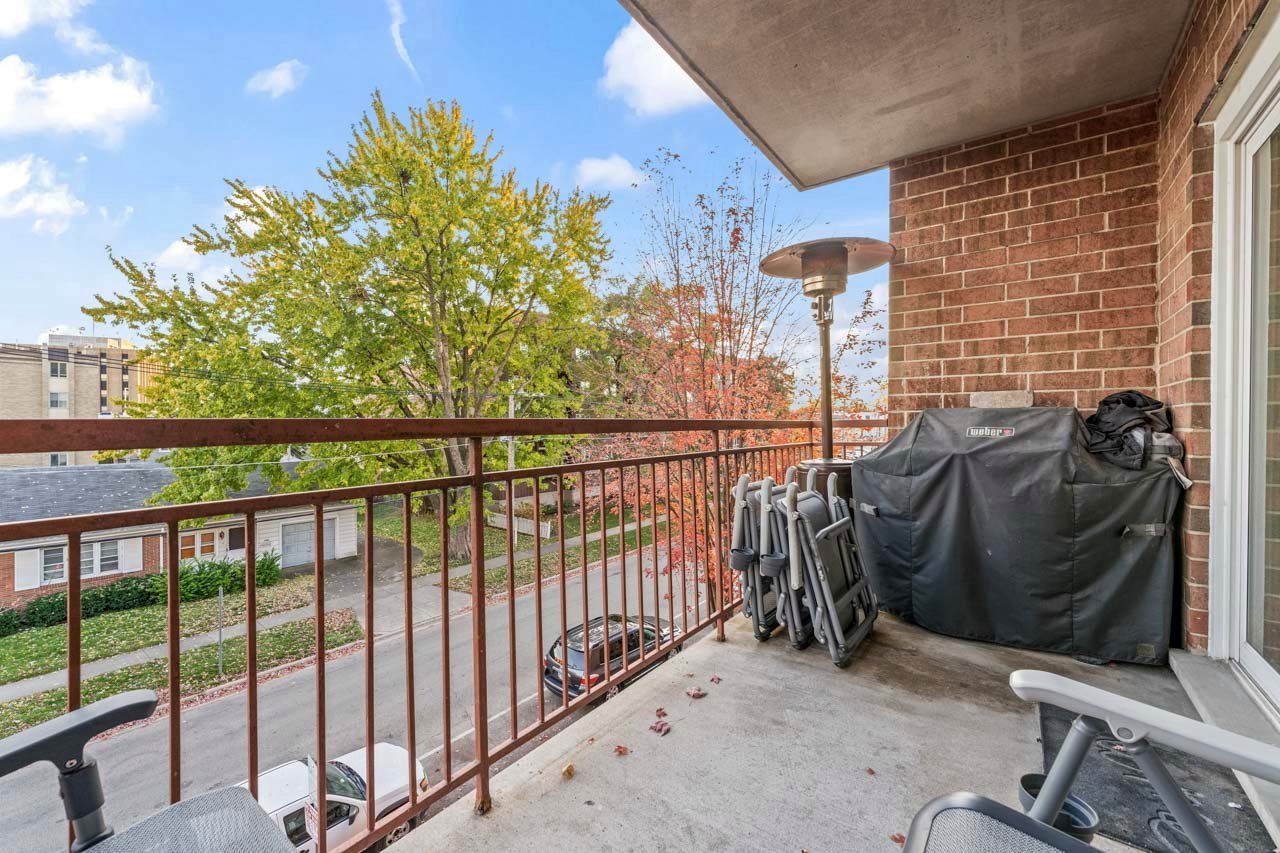 501 Alles Street #302a, Des Plaines, IL 60016