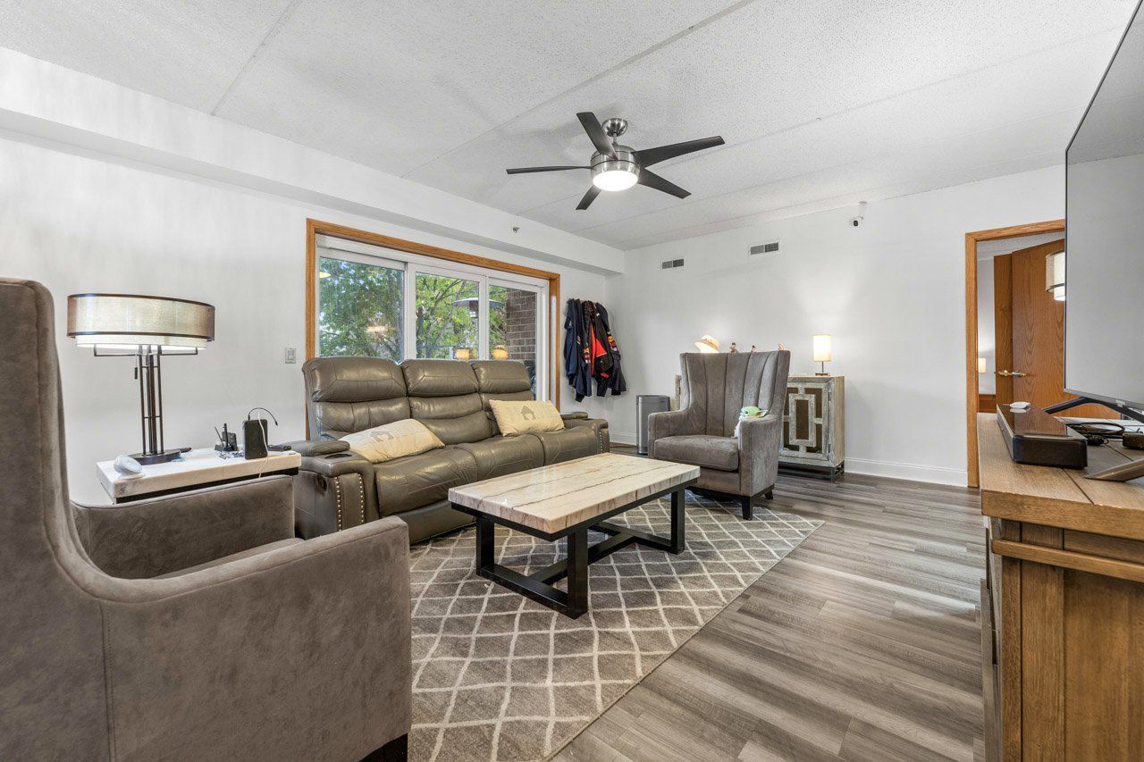 501 Alles Street #302a, Des Plaines, IL 60016