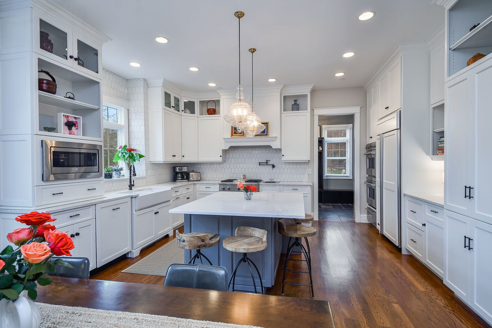 453 Anthony Street, Glen Ellyn, IL 60137