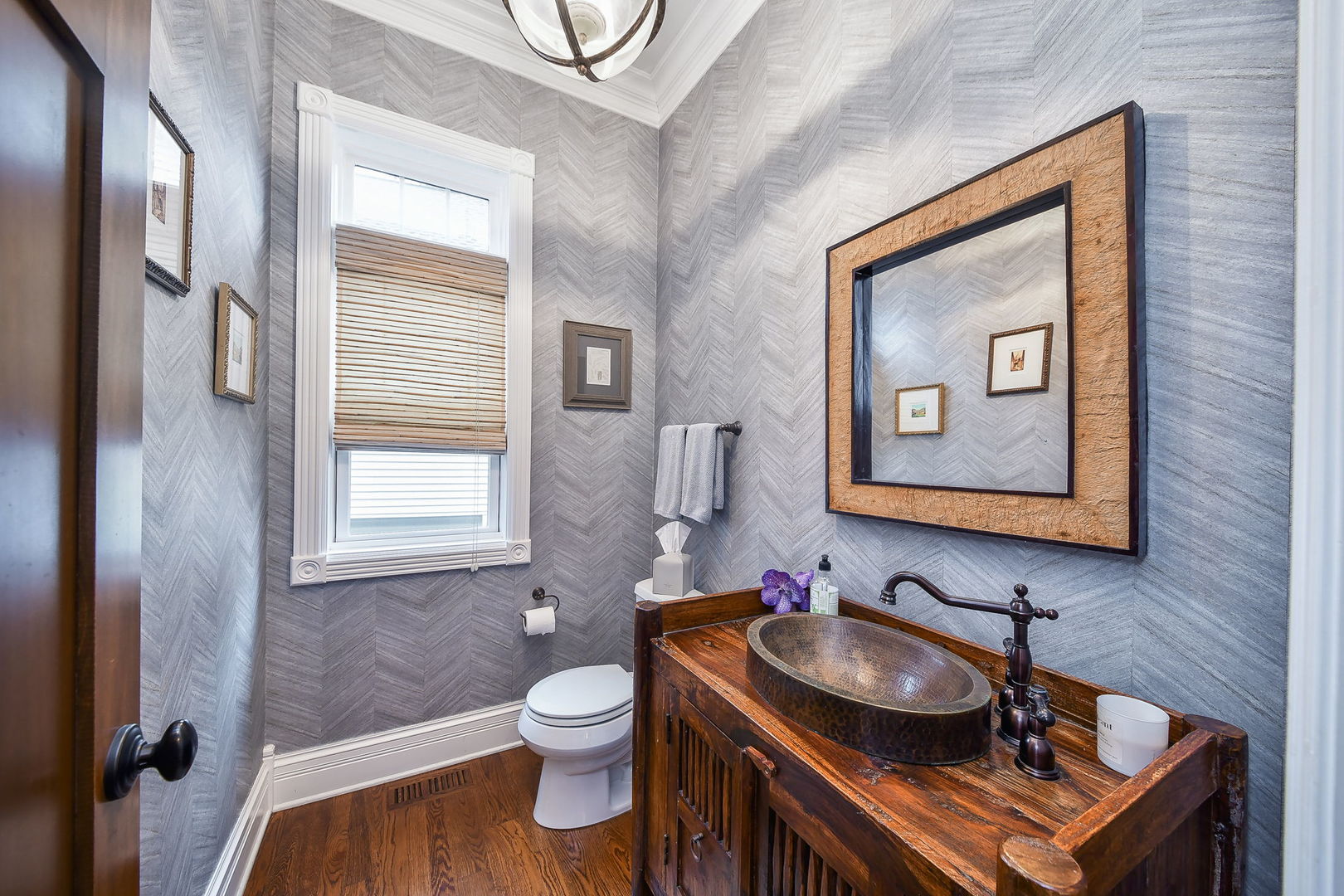 453 Anthony Street, Glen Ellyn, IL 60137