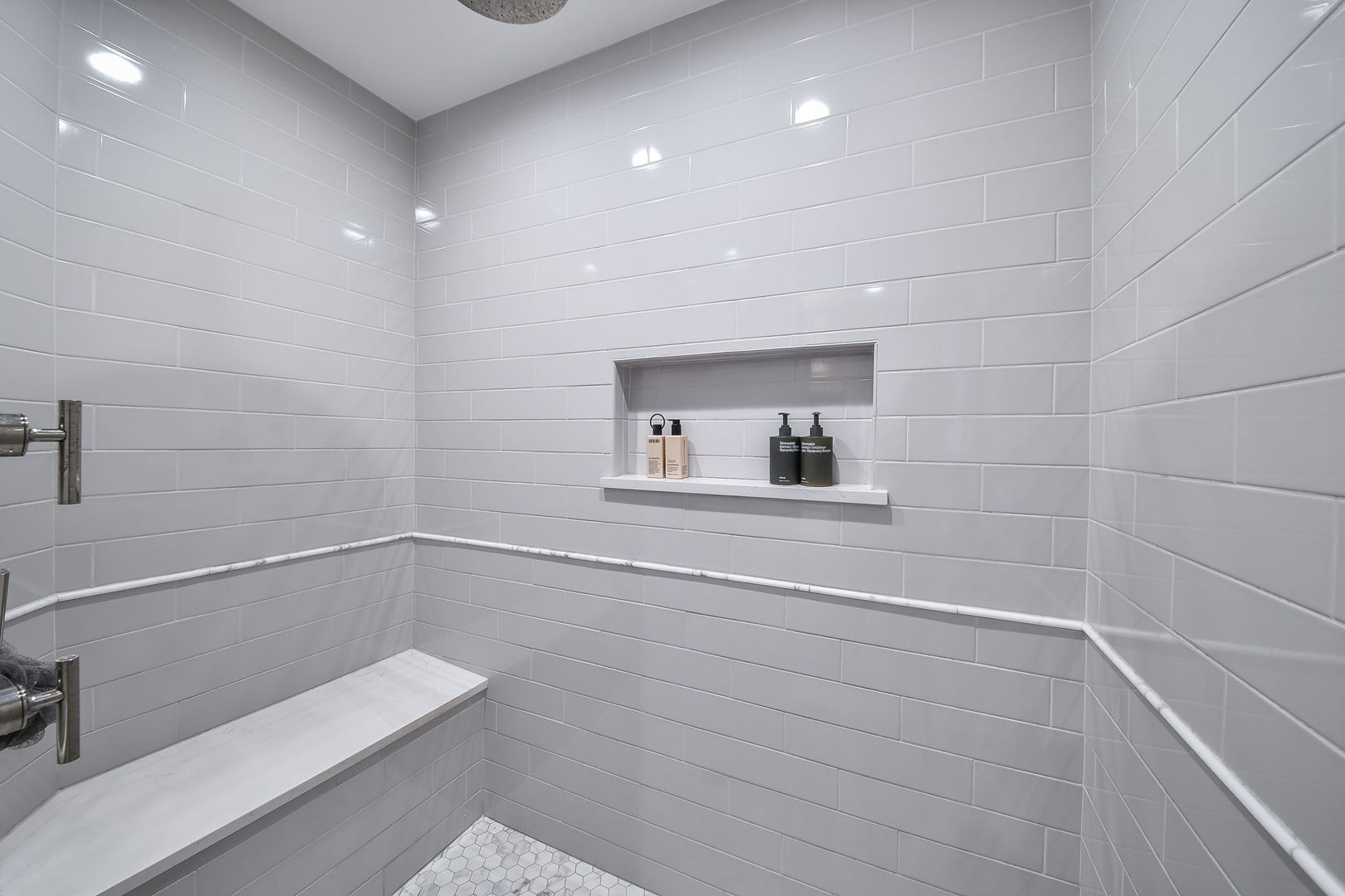 453 Anthony Street, Glen Ellyn, IL 60137