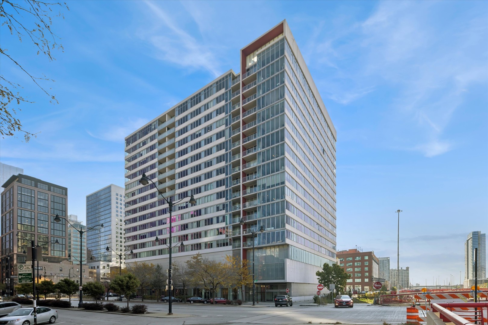 659 W Randolph Street #1401, Chicago, IL 60661