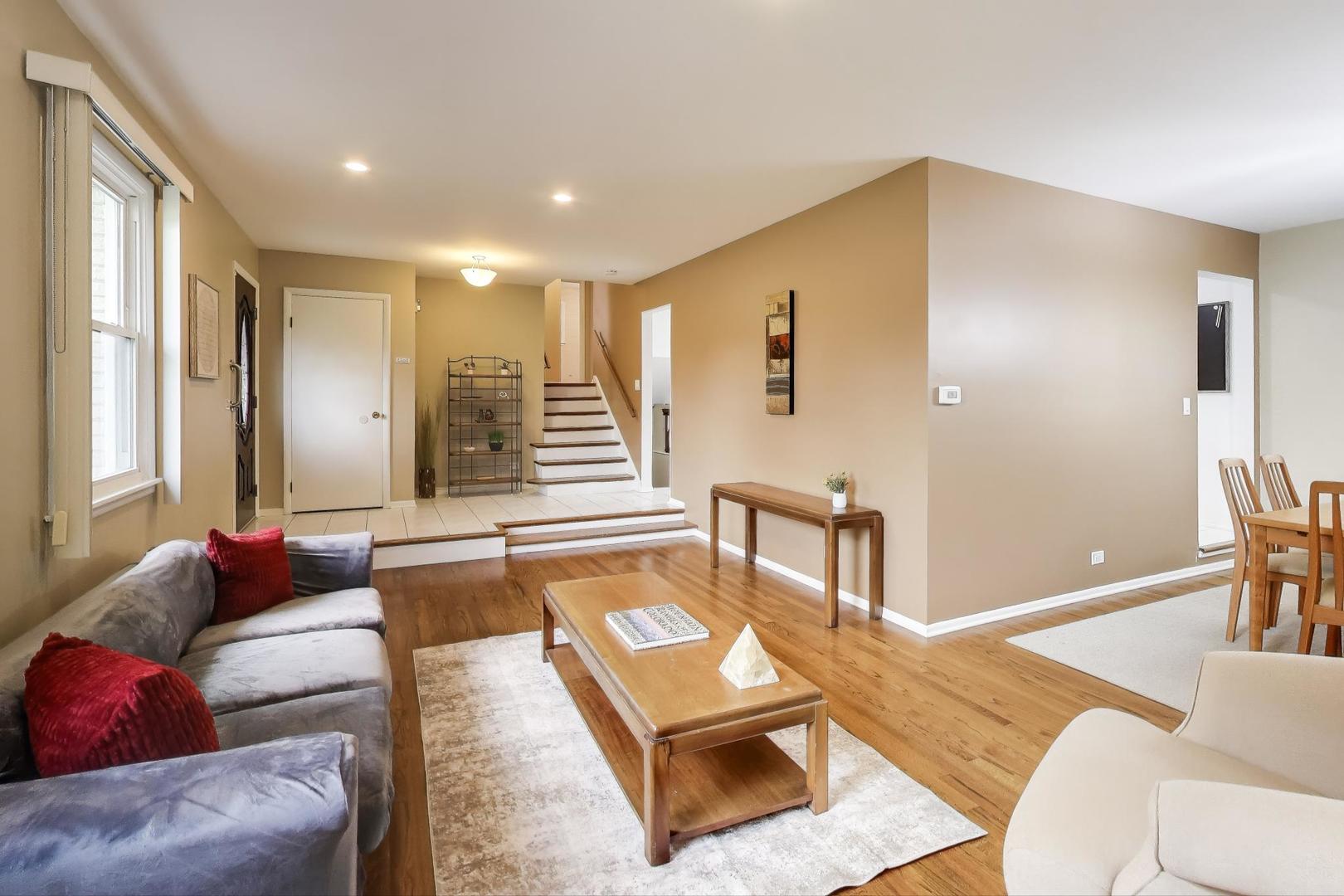 314 Anthony Road, Buffalo Grove, IL 60089