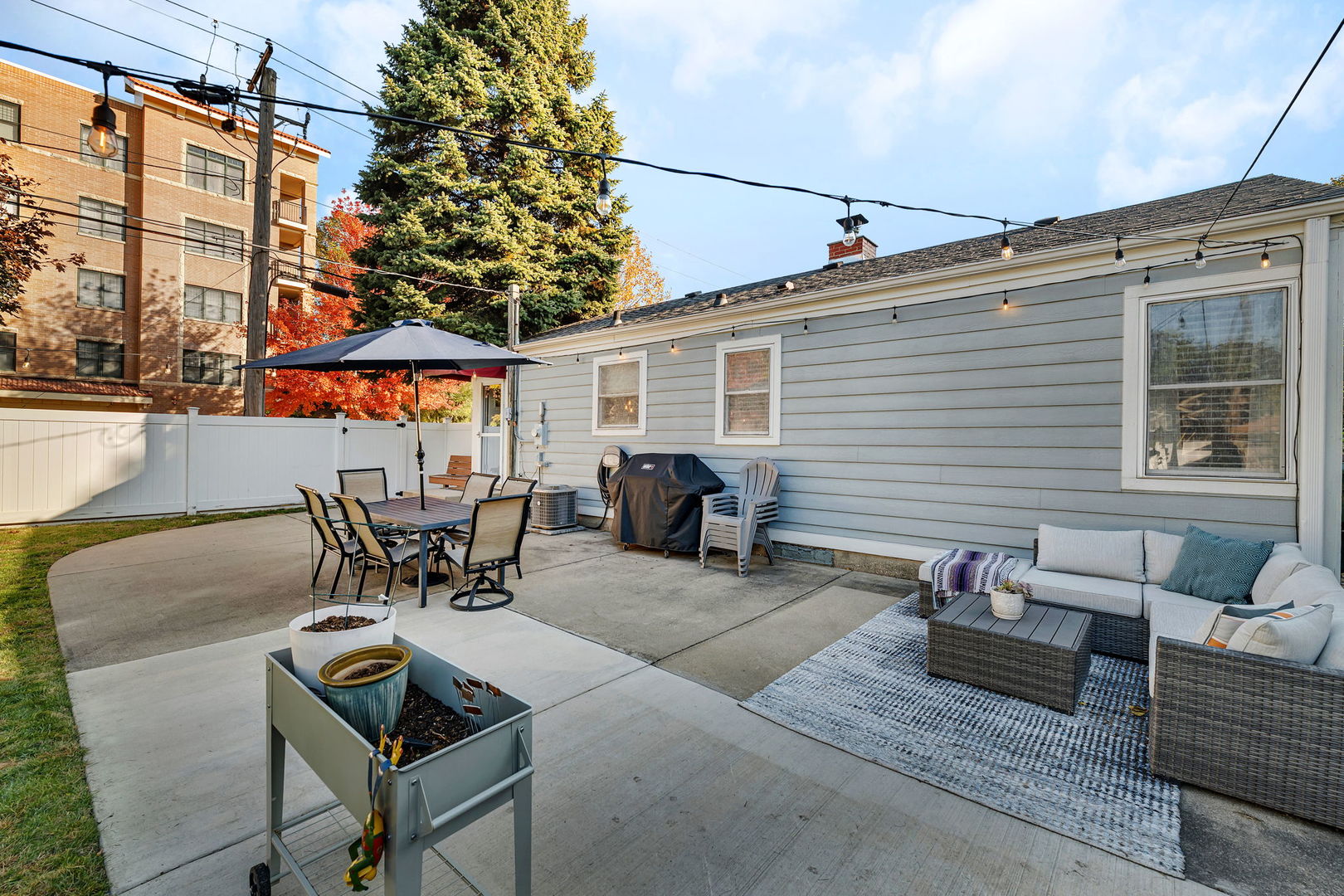 9600 S 51st Avenue, Oak Lawn, IL 60453