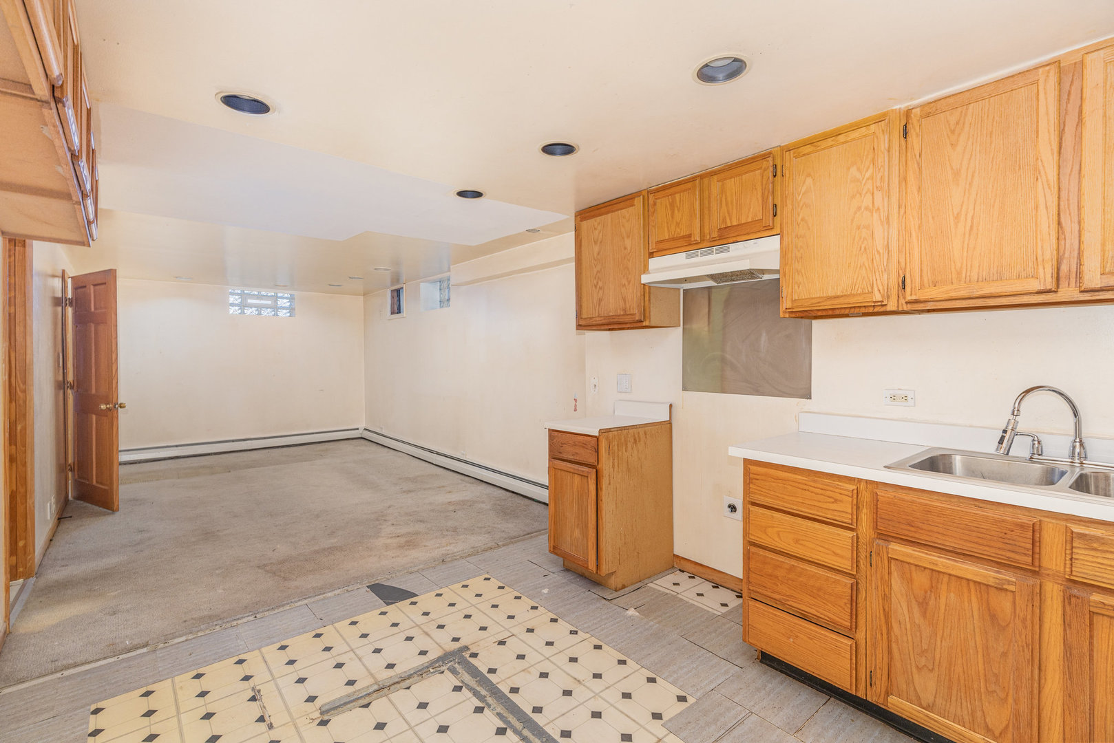 3541 N Rutherford Avenue, Chicago, IL 60634