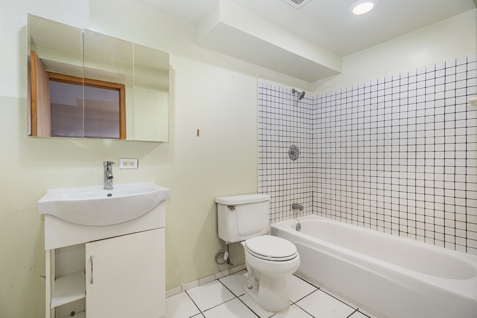 3541 N Rutherford Avenue, Chicago, IL 60634