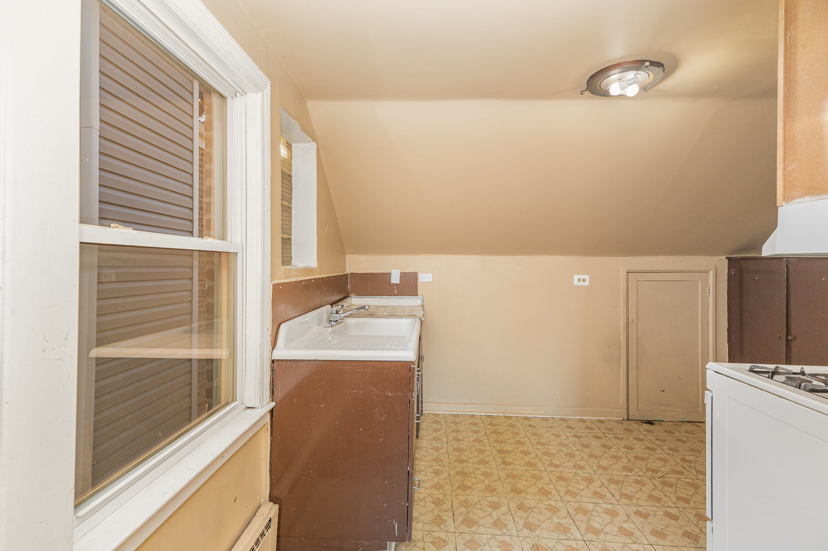 3541 N Rutherford Avenue, Chicago, IL 60634