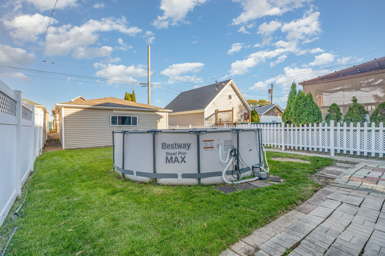 3541 N Rutherford Avenue, Chicago, IL 60634