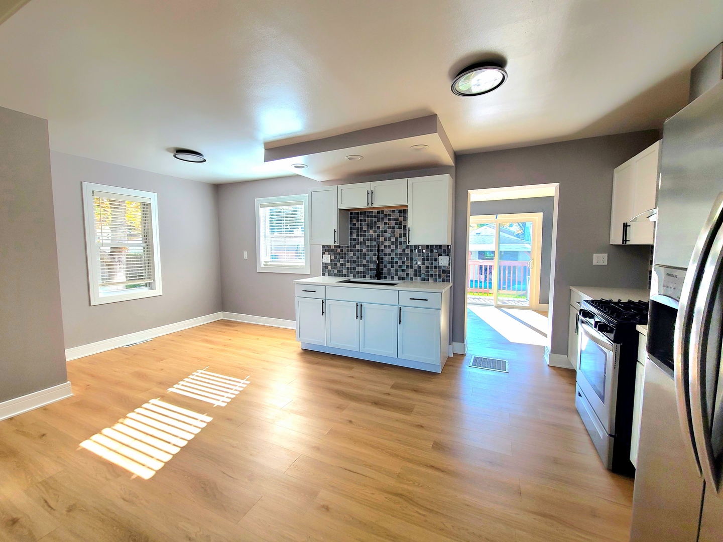 3801 W 63rd Place, Chicago, IL 60629