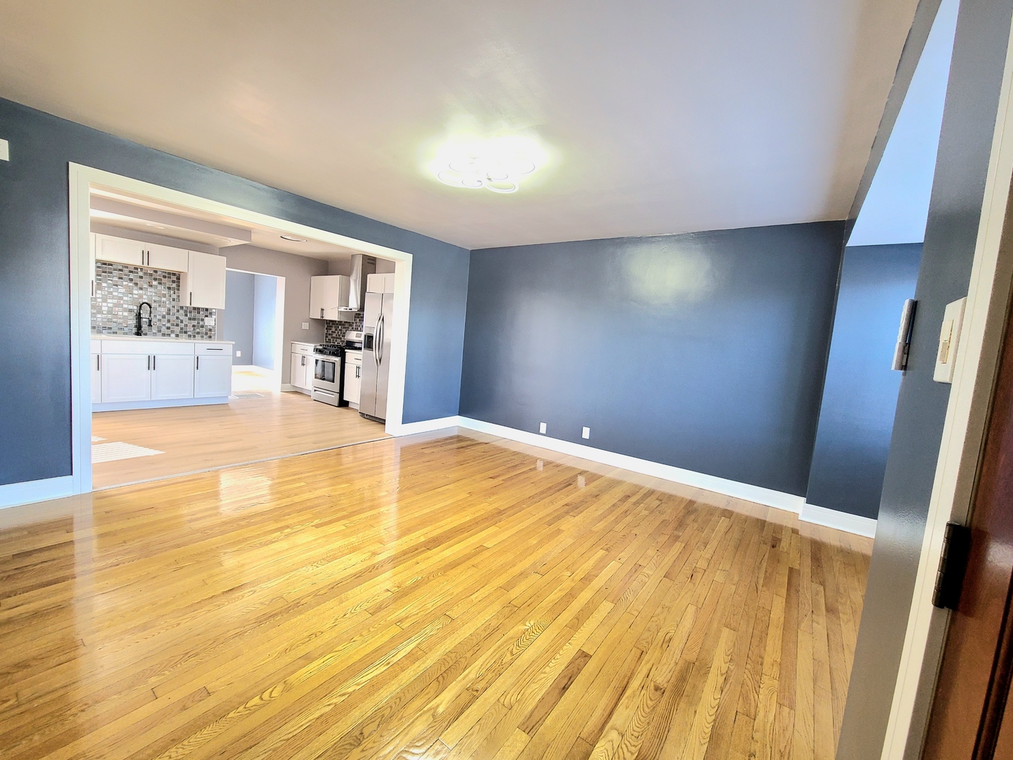 3801 W 63rd Place, Chicago, IL 60629