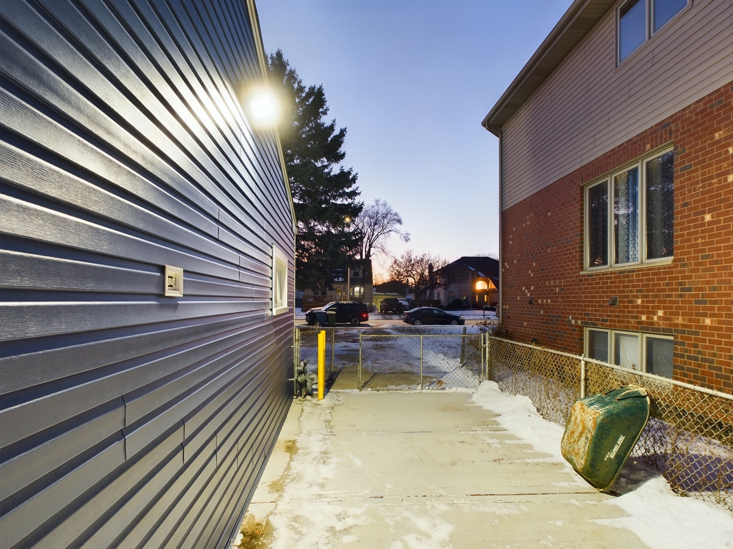 9625 S Merton Avenue, Oak Lawn, IL 60453