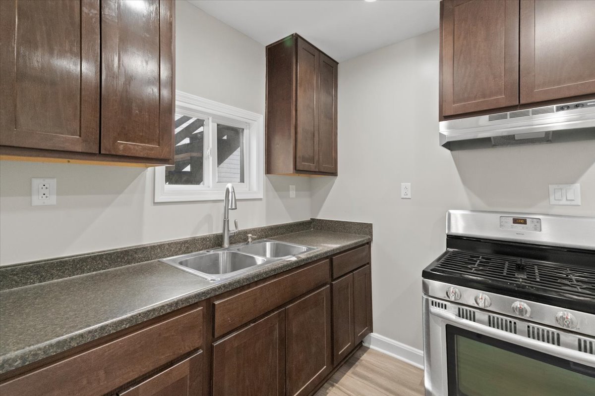 2409 Gilboa Avenue, Zion, IL 60099