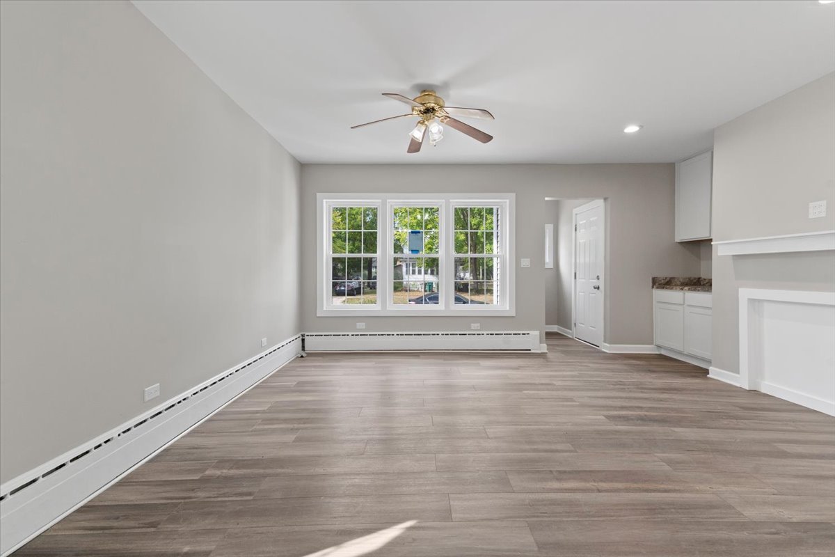 2409 Gilboa Avenue, Zion, IL 60099