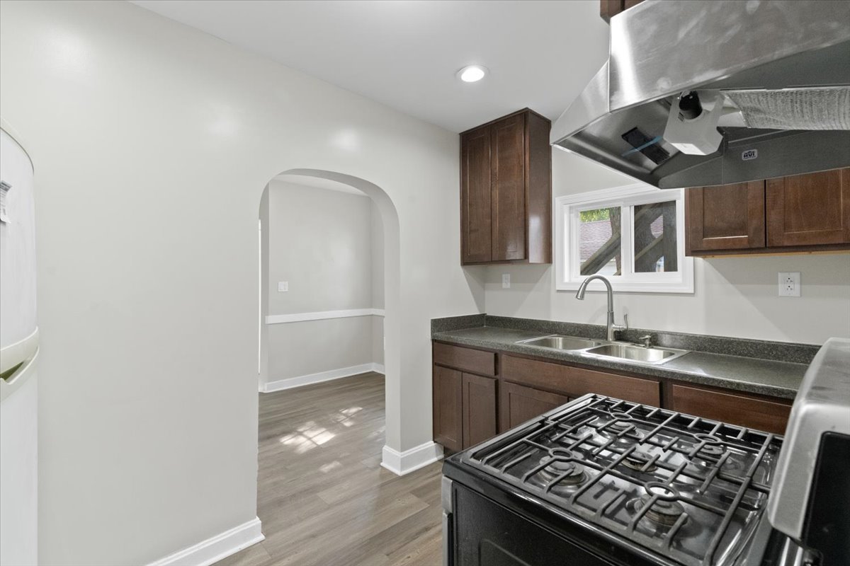 2409 Gilboa Avenue, Zion, IL 60099