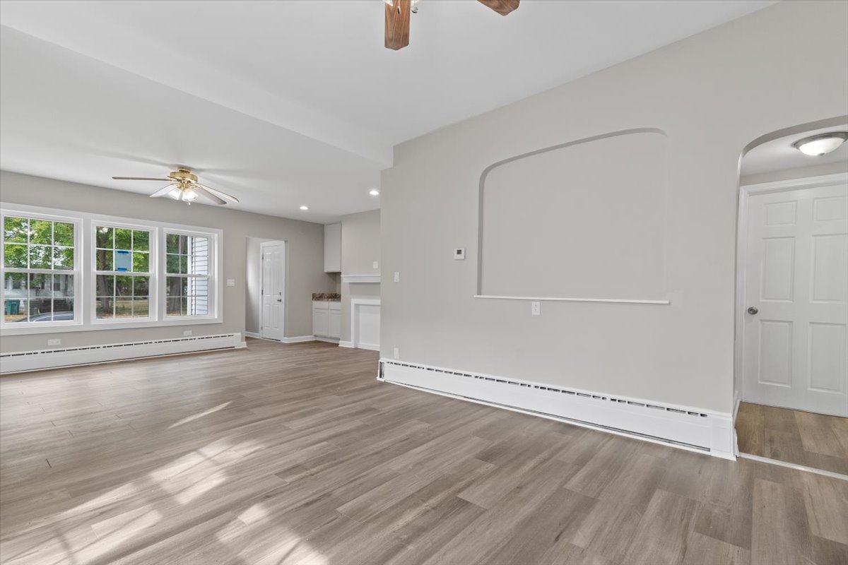 2409 Gilboa Avenue, Zion, IL 60099