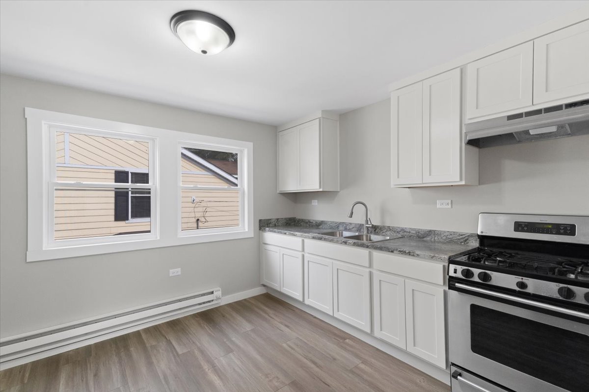 2409 Gilboa Avenue, Zion, IL 60099