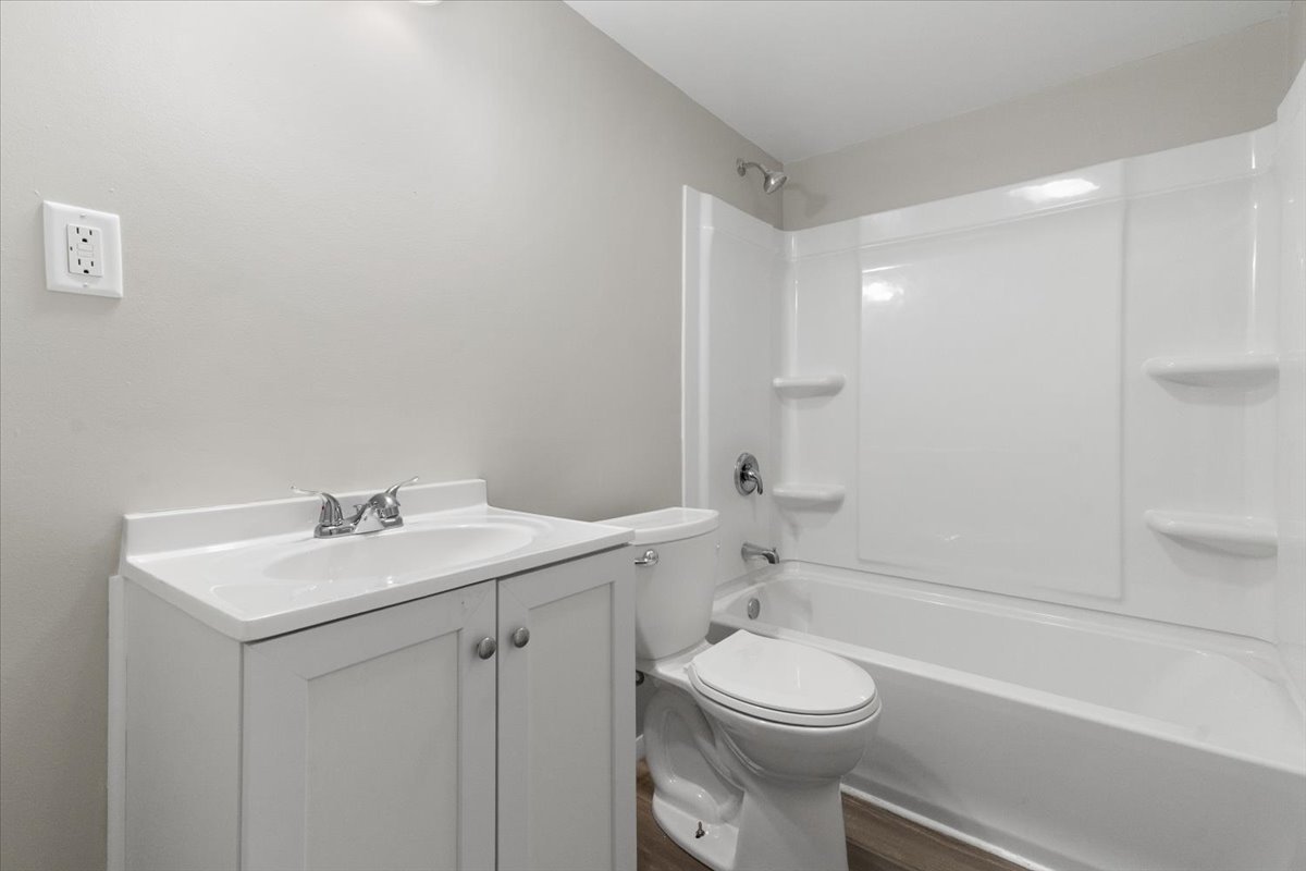 2409 Gilboa Avenue, Zion, IL 60099