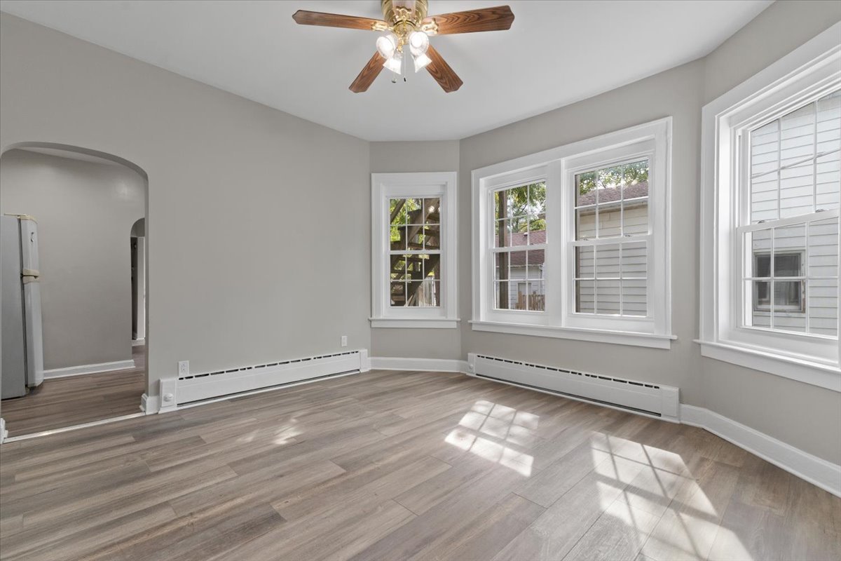 2409 Gilboa Avenue, Zion, IL 60099