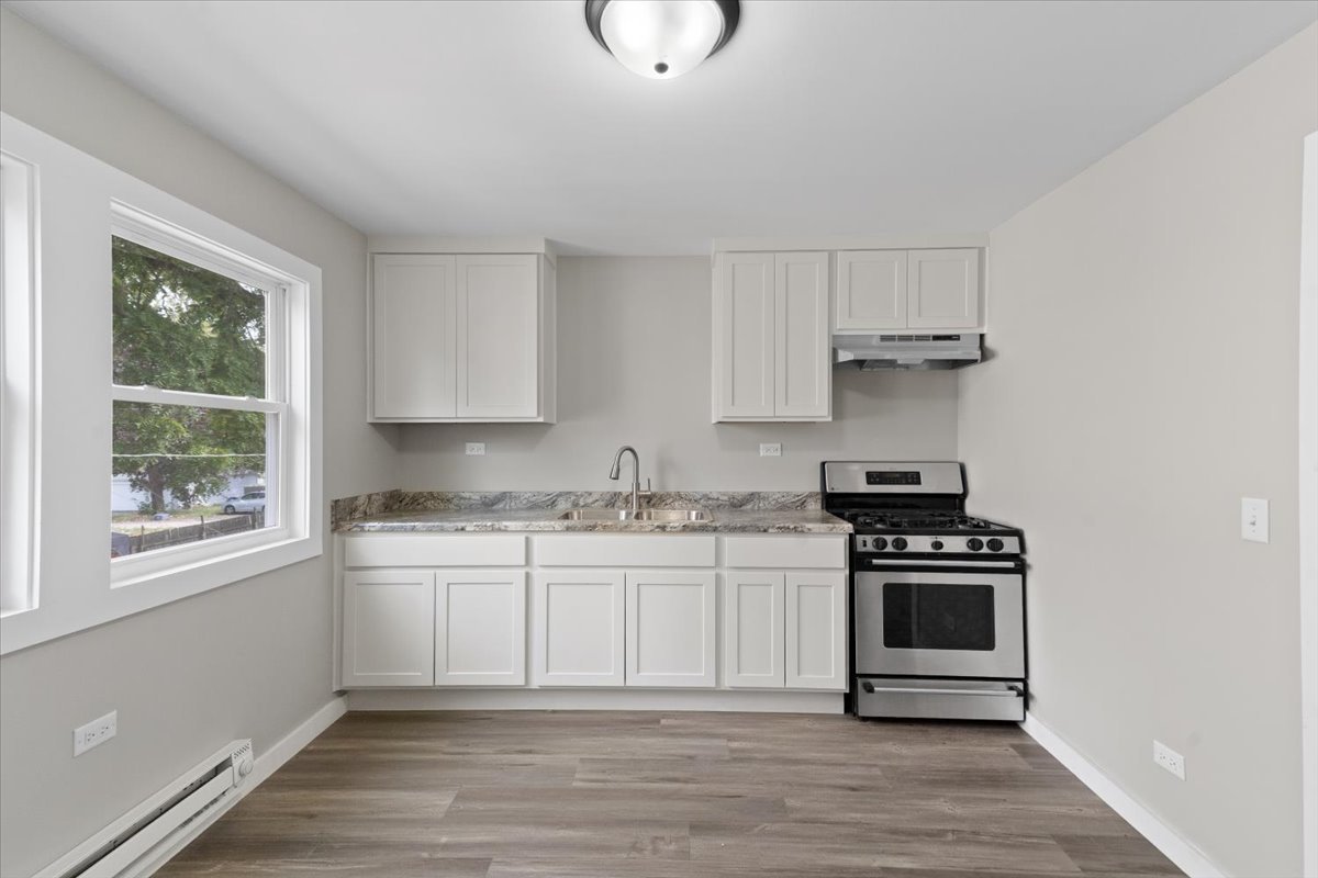 2409 Gilboa Avenue, Zion, IL 60099