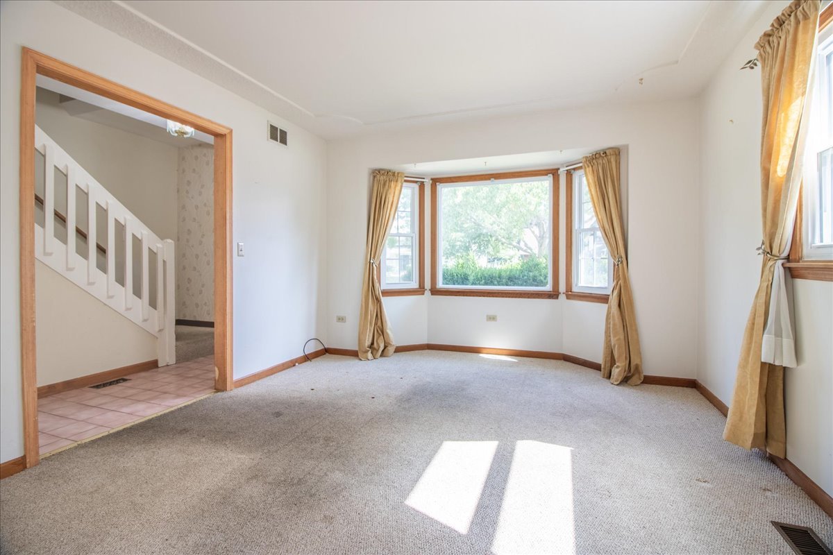 105 S Canyon Drive, Bolingbrook, IL 60490