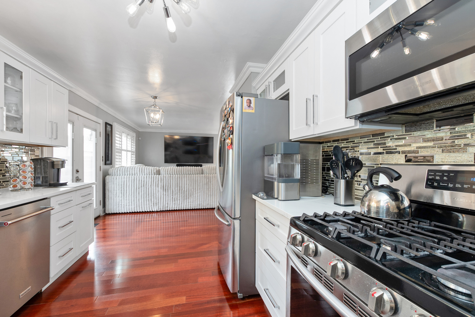 13 Oakview Road, Matteson, IL 60443