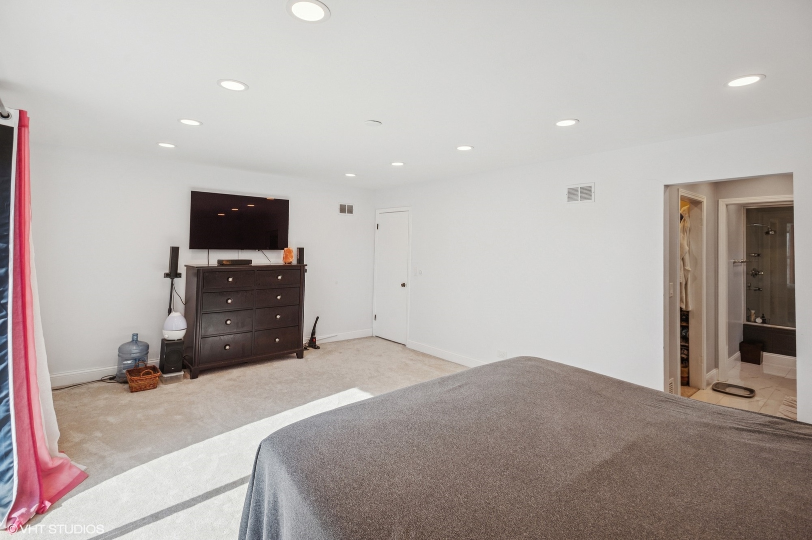 10039 LaCrosse Avenue, Skokie, IL 60077