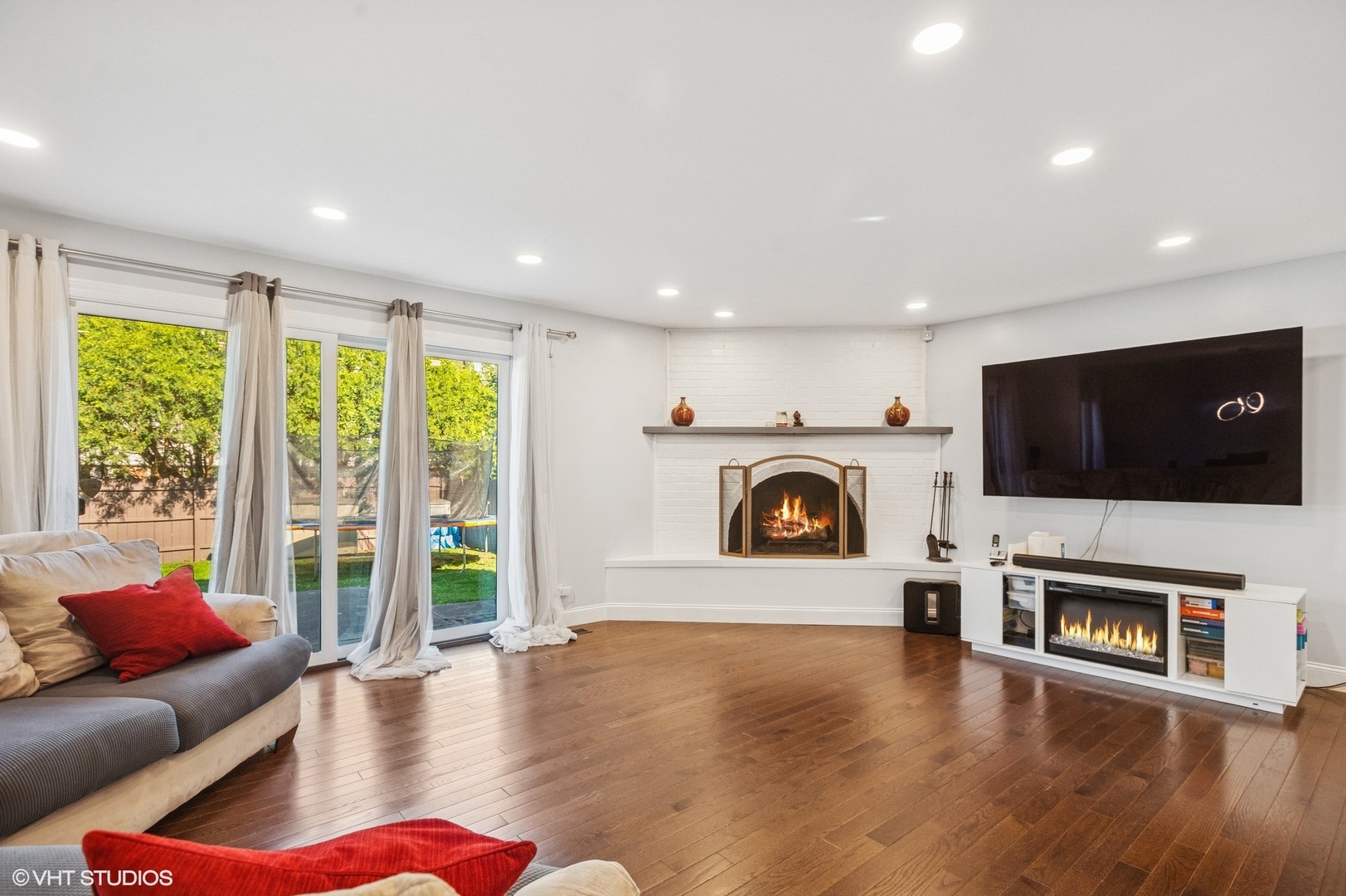 10039 LaCrosse Avenue, Skokie, IL 60077