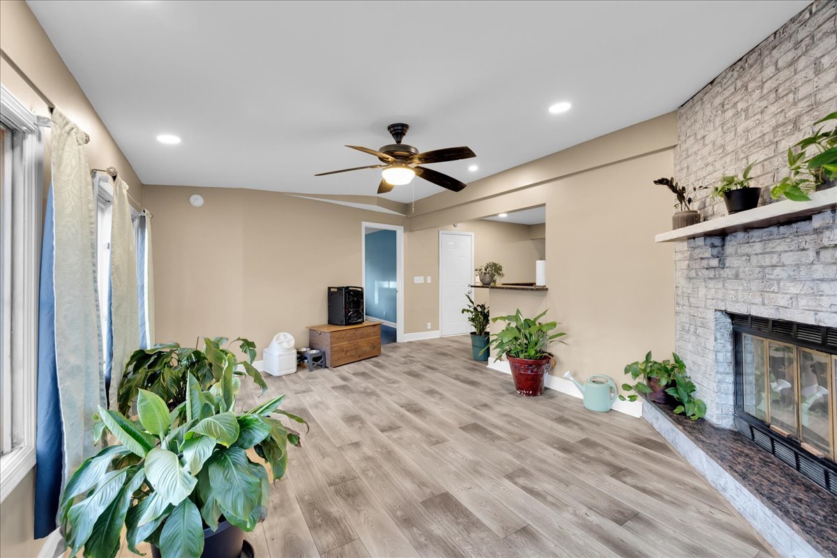 43 Hampton Road, Montgomery, IL 60538