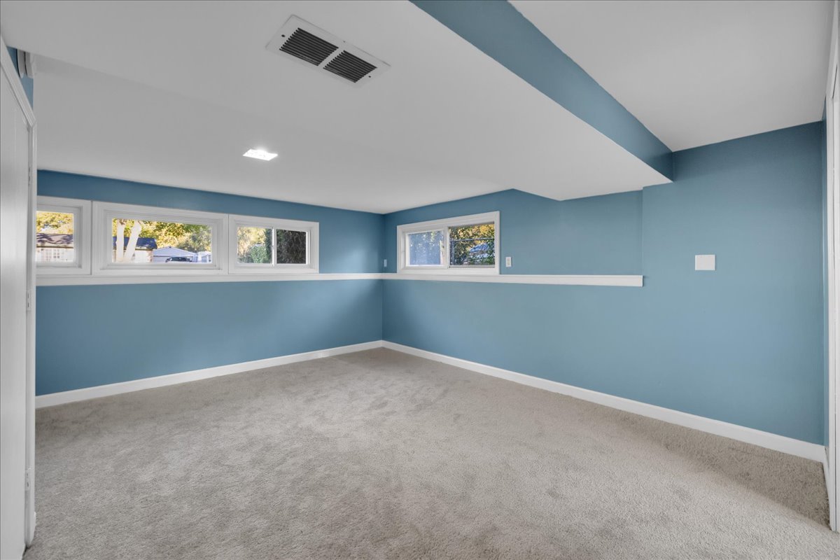 43 Hampton Road, Montgomery, IL 60538