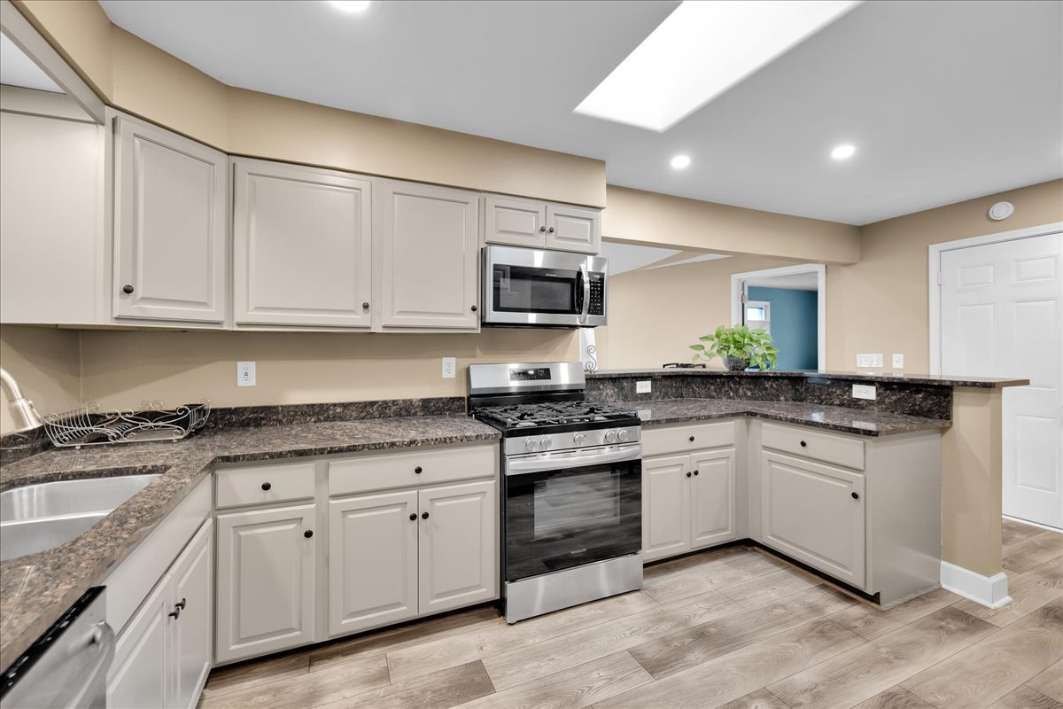 43 Hampton Road, Montgomery, IL 60538