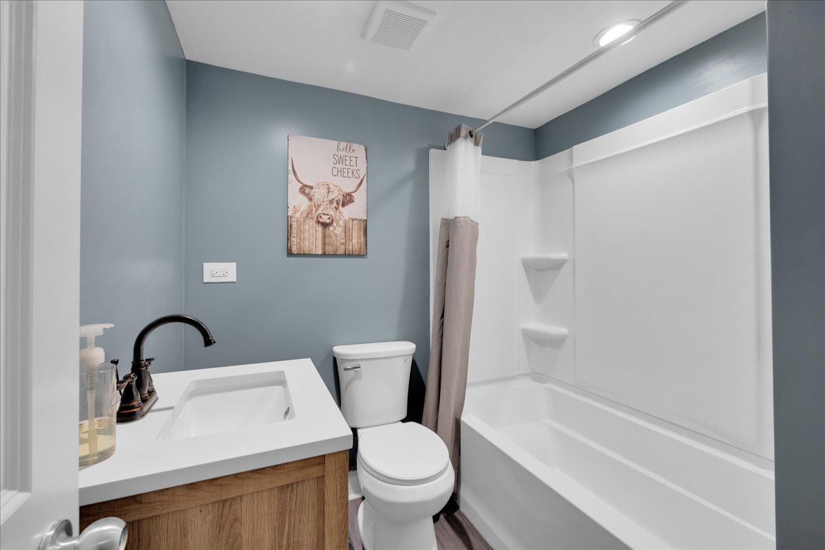 43 Hampton Road, Montgomery, IL 60538