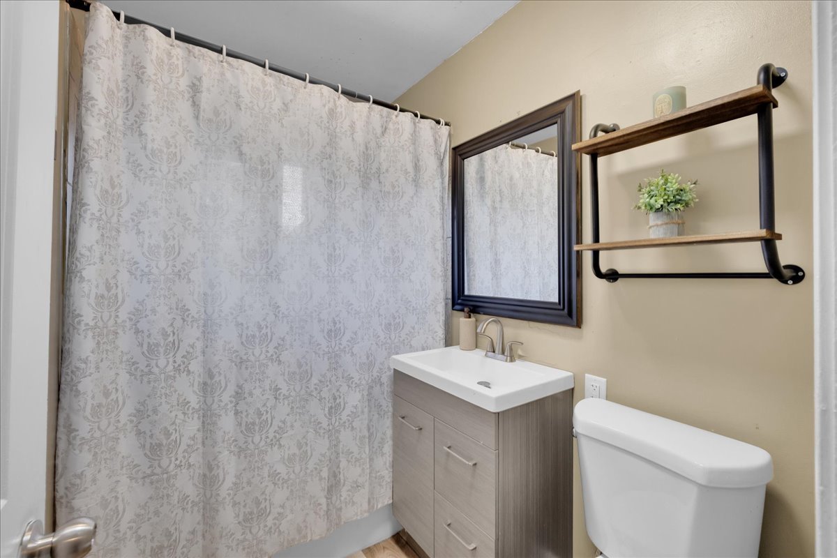 43 Hampton Road, Montgomery, IL 60538