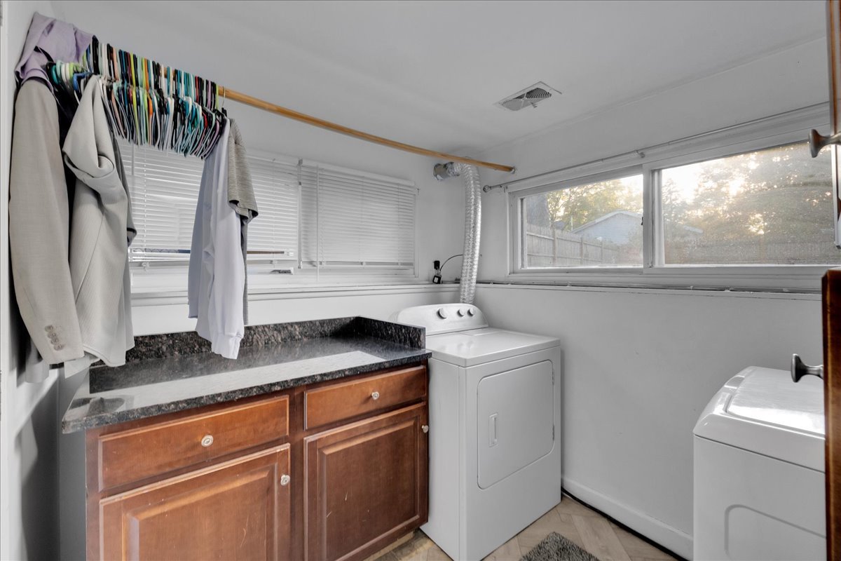 43 Hampton Road, Montgomery, IL 60538