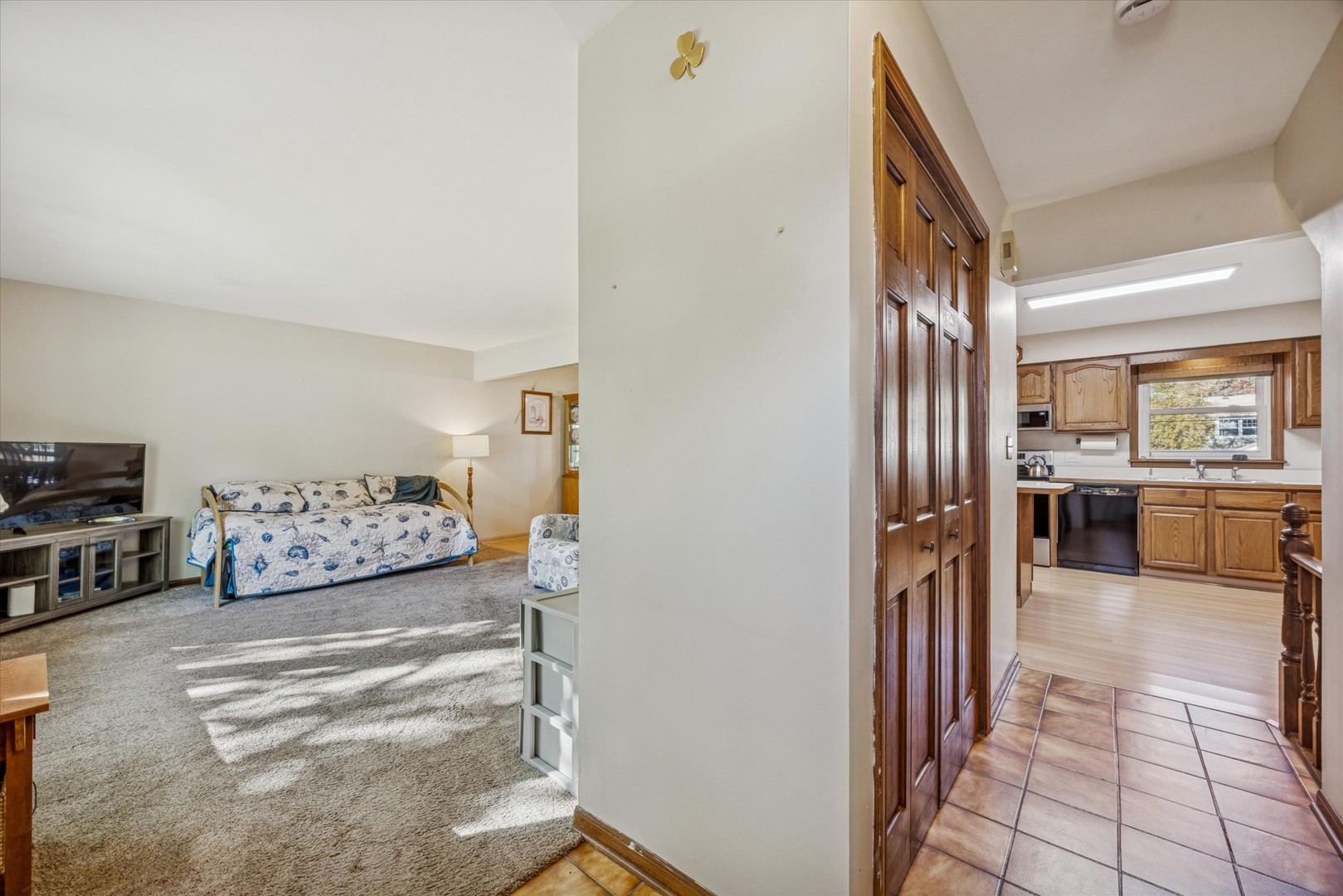 33W208 Bonnie Street, St. Charles, IL 60174