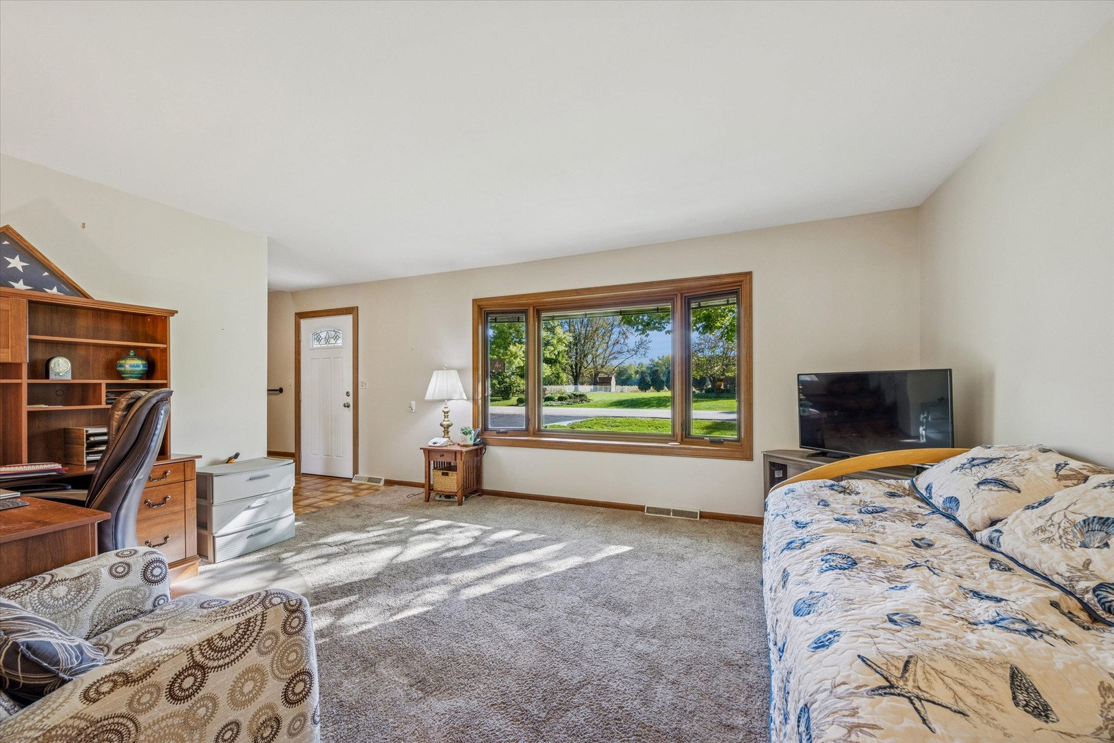 33W208 Bonnie Street, St. Charles, IL 60174