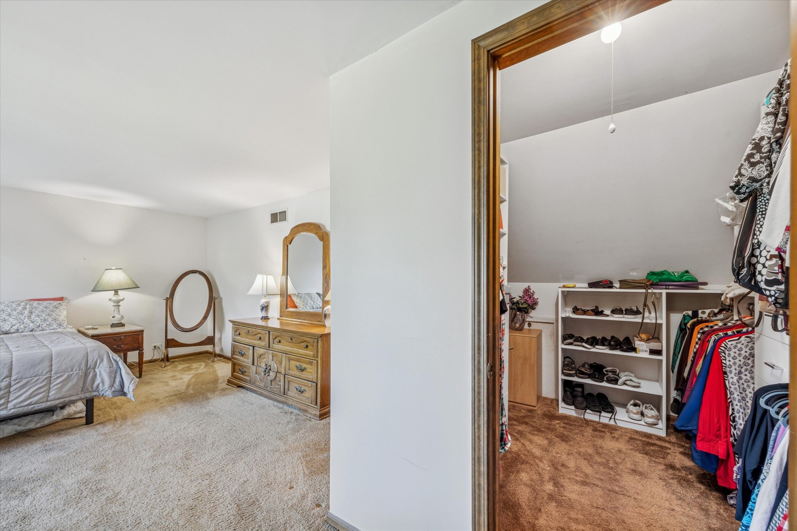 33W208 Bonnie Street, St. Charles, IL 60174