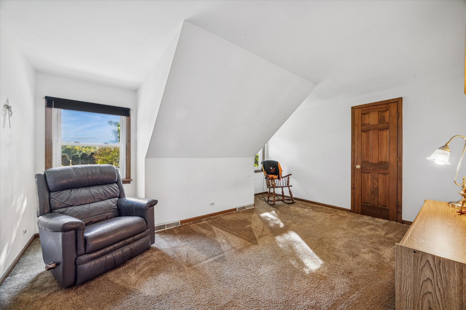 33W208 Bonnie Street, St. Charles, IL 60174